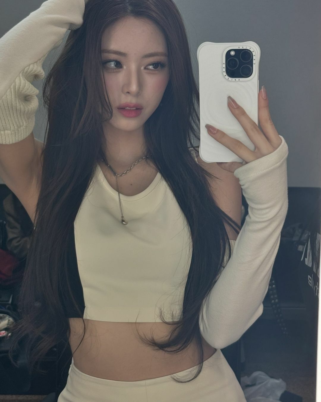 i1887016281.jpg